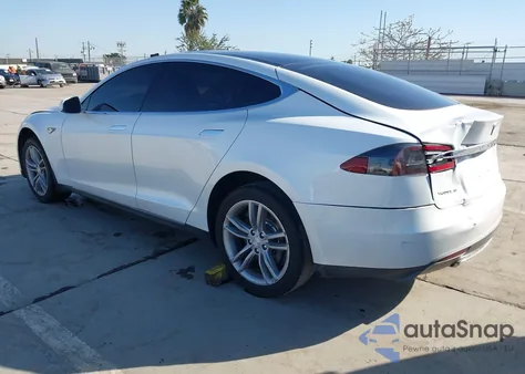2013 Tesla Model S из США, поврежденный, VIN 5YJSA1CN5DFP08187